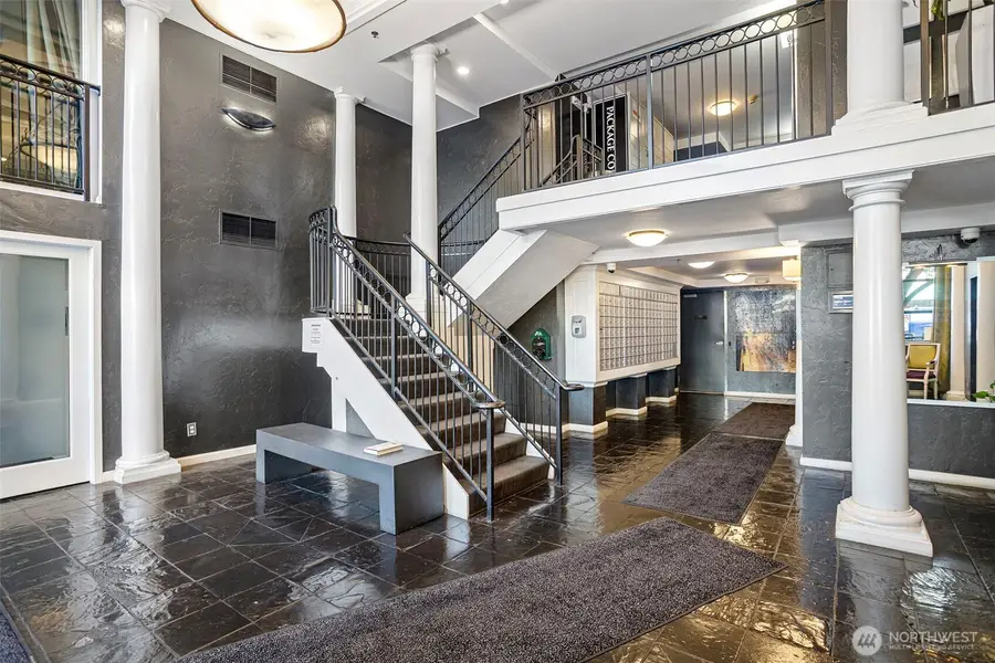 425 Vine Street #701, Seattle, WA 98121 - #2