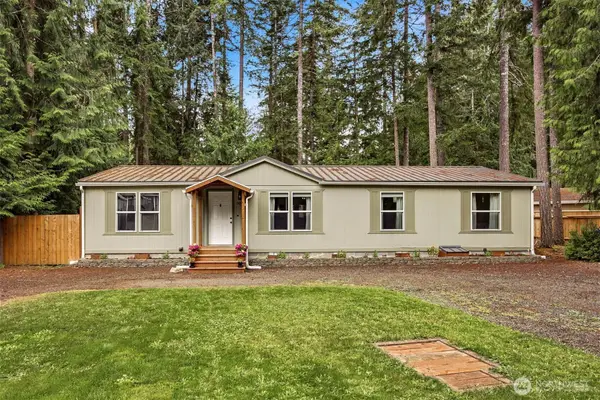 90 N Hamma Hamma Drive E, Hoodsport, WA 98548