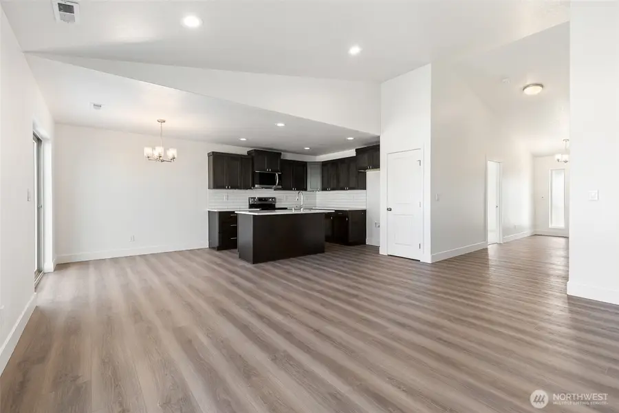 312 N Montana Street, Moses Lake, WA 98837 - #3