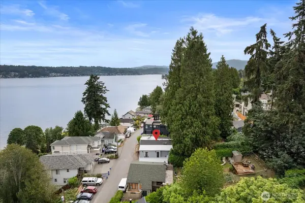 16917 SE 38th Place, Bellevue, WA 98008