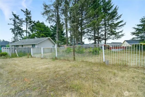 609 Blue Wing Loop Se #21, Ocean Shores, WA 98569