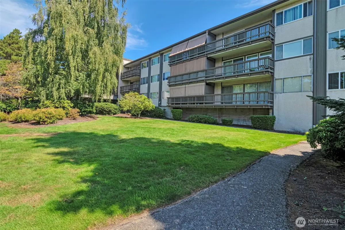 2500 81st Avenue Se #329, Mercer Island, WA 98040 - #1