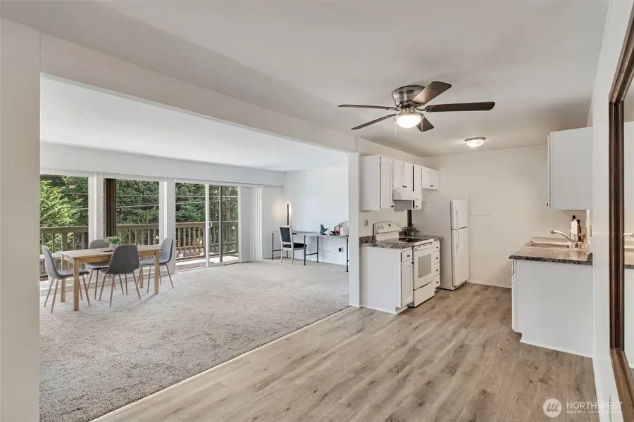 2500 81st Avenue Se #329, Mercer Island, WA 98040 - #3