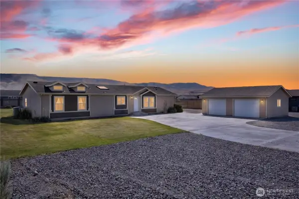 204 Davidson Boulevard Sw, Mattawa, WA 99349