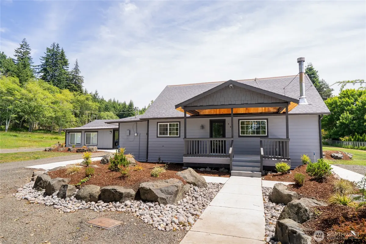 606 N 5th Street, Elma, WA 98541 - #1