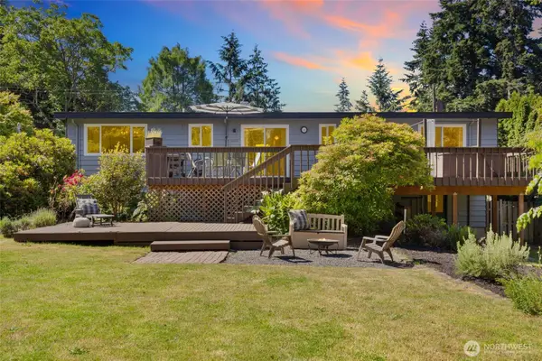 8707 Maple Lane, Edmonds, WA 98026