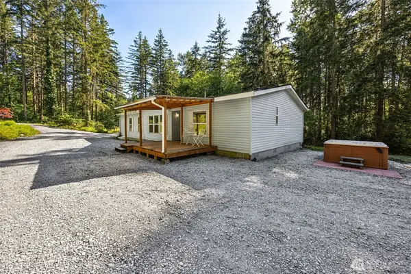 40402 66th Avenue E, Eatonville, WA 98328