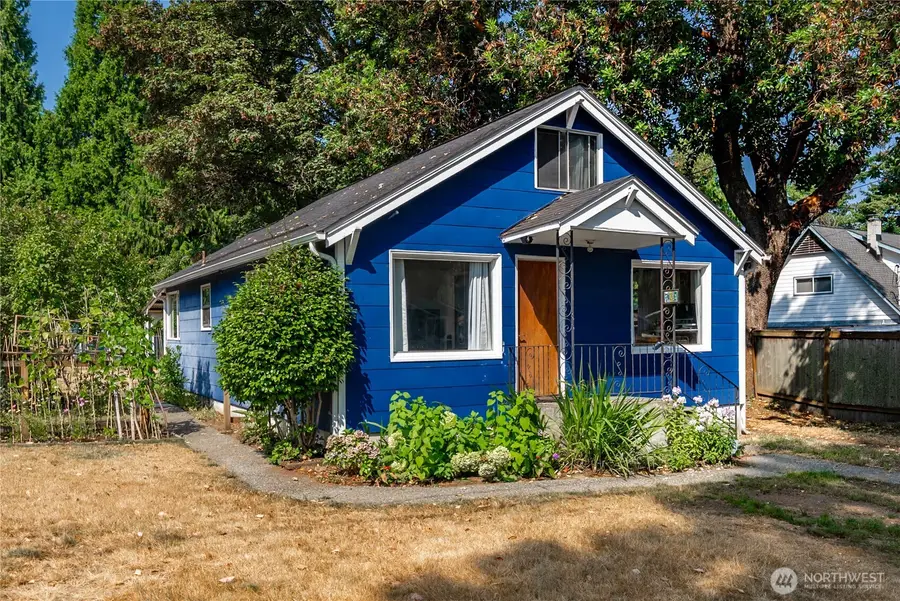 10251 3rd Avenue Sw, Seattle, WA 98146 - #2