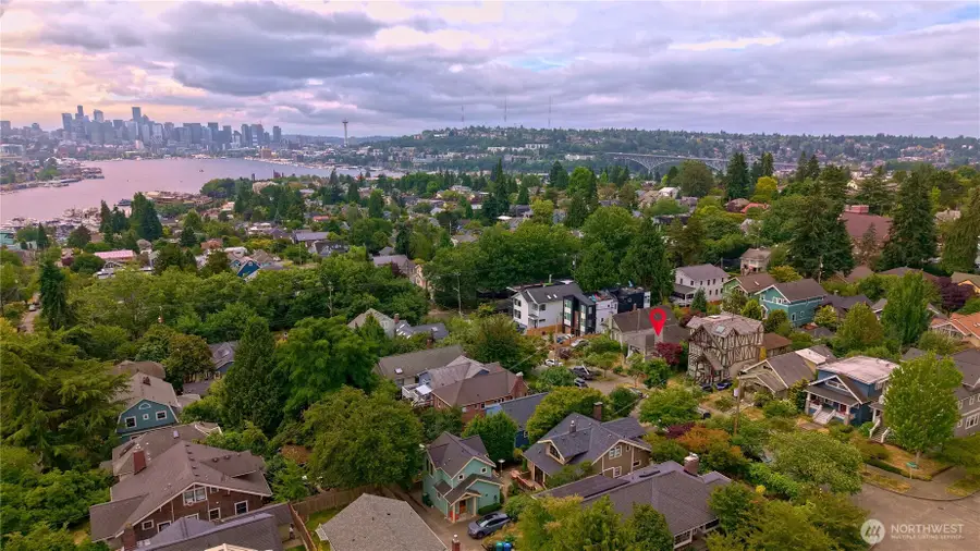 4017 Corliss Avenue N, Seattle, WA 98103 - #3