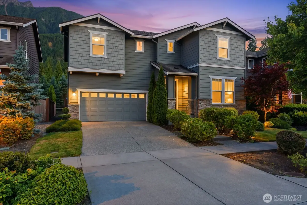 938 NE 4th, North Bend, WA 98045 - #1