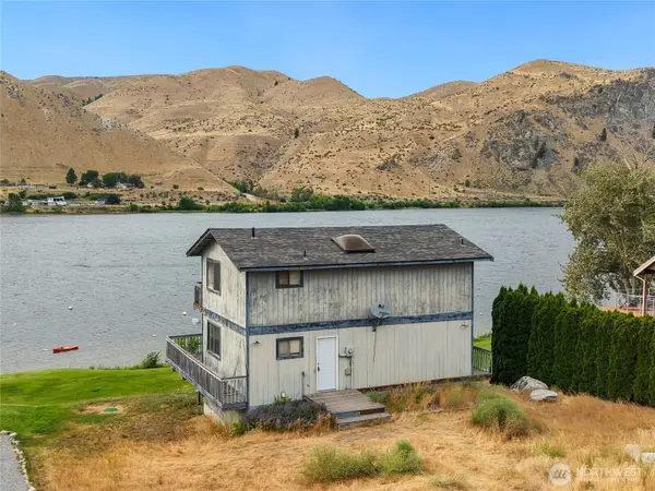 513 Riverview Drive, Orondo, WA 98843
