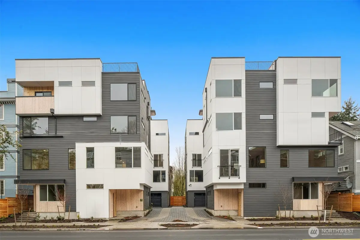 1127 10th Avenue E, Seattle, WA 98102 - #1