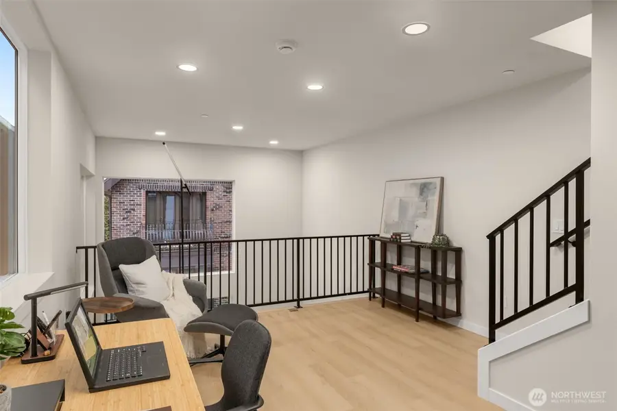 1127 10th Avenue E, Seattle, WA 98102 - #3
