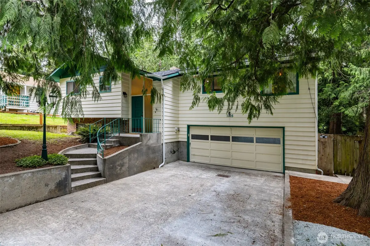 1105 N 14th Street, Mount Vernon, WA 98273 - #1