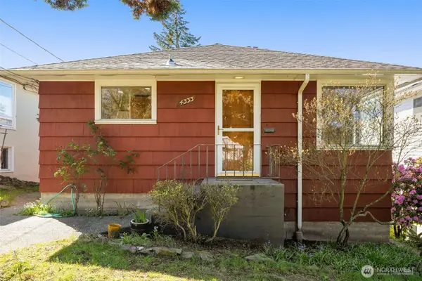 4333 32nd Avenue W, Seattle, WA 98199