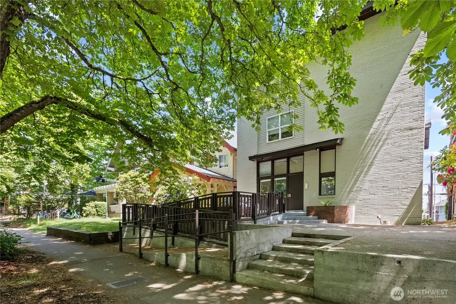 4714 17th Avenue Ne, Seattle, WA 98105 - #2