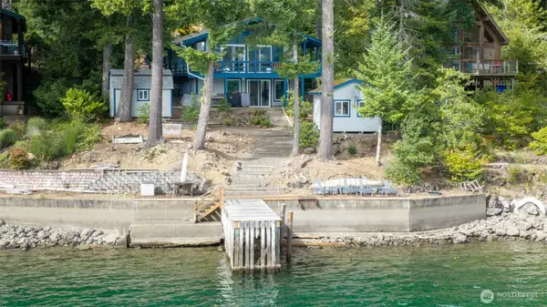 411 N Potlatch Drive N, Hoodsport, WA 98548
