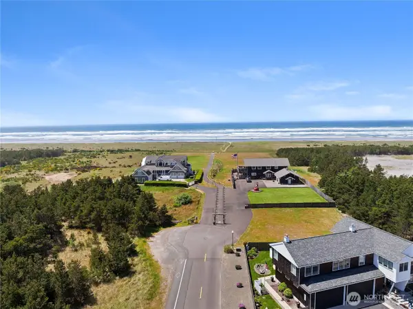 1611 Ocean Beach Boulevard #7, Long Beach, WA 98631