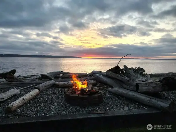 196 Edgebluff Road, Camano Island, WA 98282