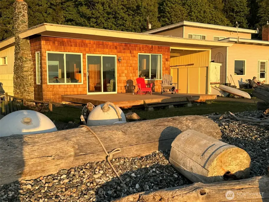 196 Edgebluff Road, Camano Island, WA 98282 - #2