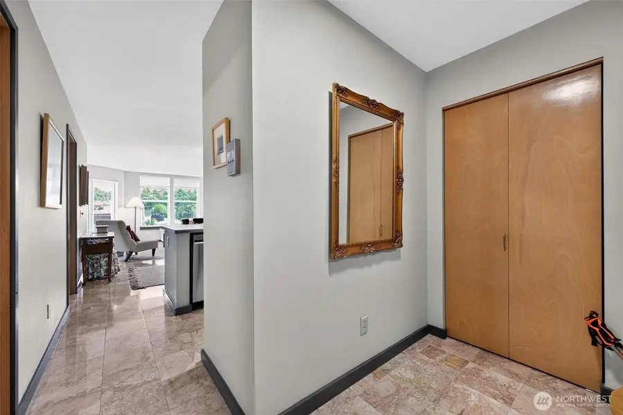 2920 Alki Avenue Sw #409, Seattle, WA 98116 - #3