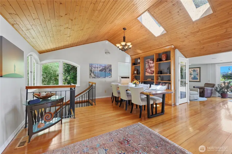 18002 25th Avenue Ne, Lake Forest Park, WA 98155 - #2