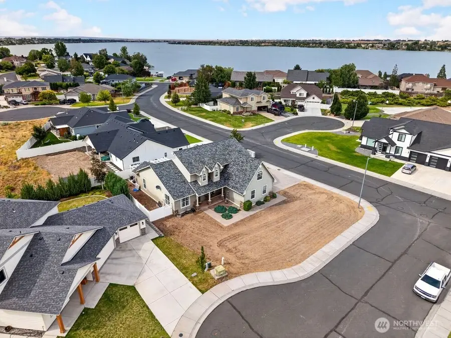 600 N Bluff West Drive, Moses Lake, WA 98837 - #2