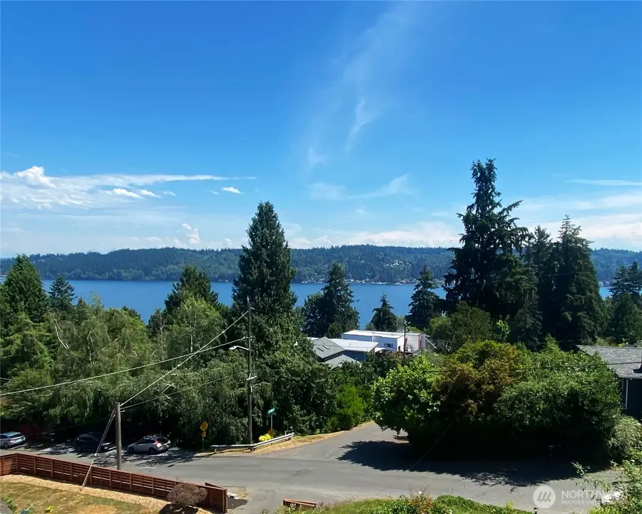 12321 42nd Avenue Ne, Seattle, WA 98125 - #2