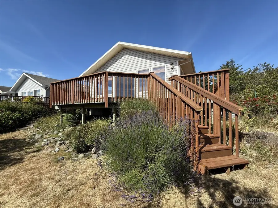 725 Wawona Avenue Sw, Ocean Shores, WA 98569 - #2