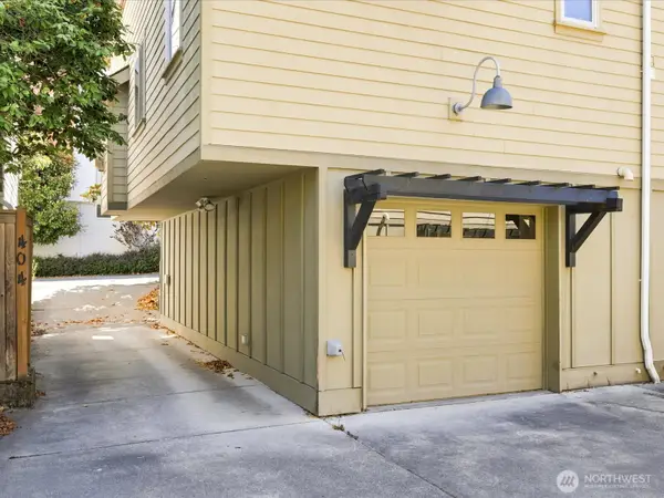 2106 E Terrace Street, Seattle, WA 98122