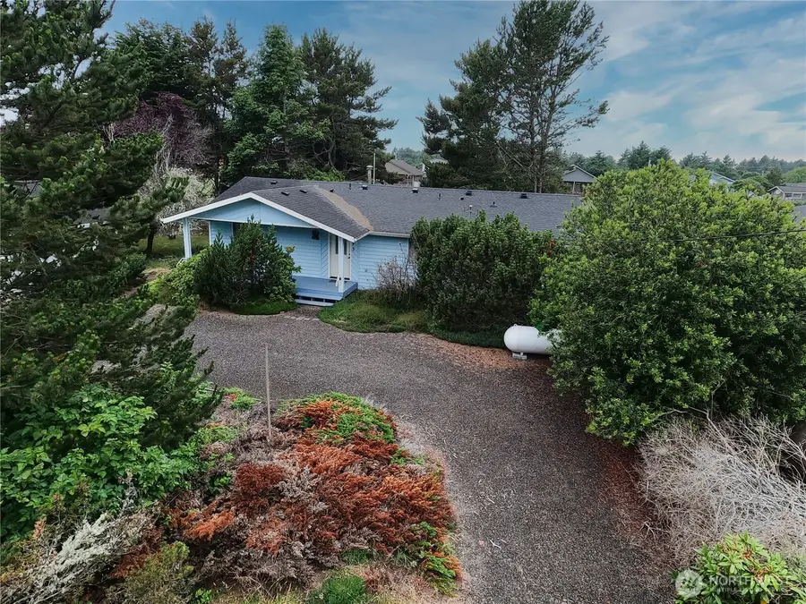 243 Octopus Avenue Ne, Ocean Shores, WA 98569 - #2