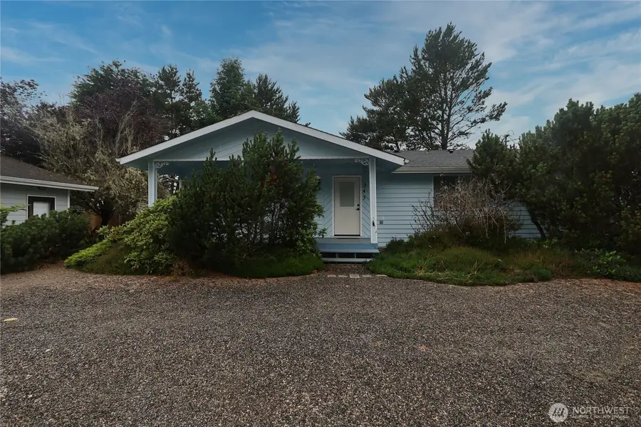 243 Octopus Avenue Ne, Ocean Shores, WA 98569 - #3
