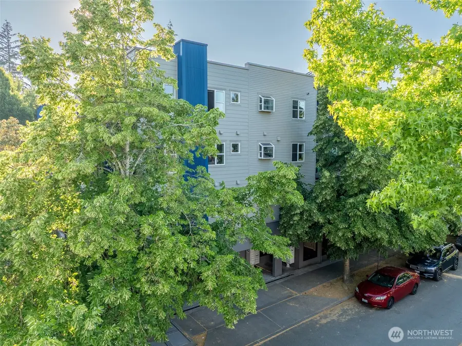 12345 Roosevelt Way Ne #310, Seattle, WA 98125 - #2
