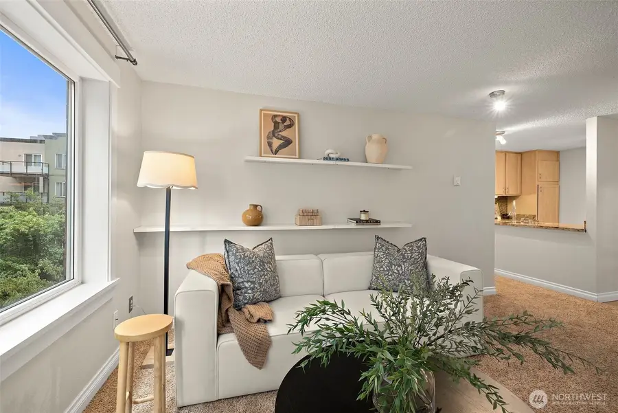 1300 University Street #4C, Seattle, WA 98101 - #2