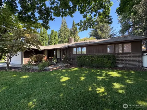 811 Kansas Avenue N, East Wenatchee, WA 98802