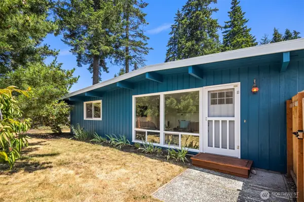 7425 202nd St Sw, Lynnwood, WA 98036