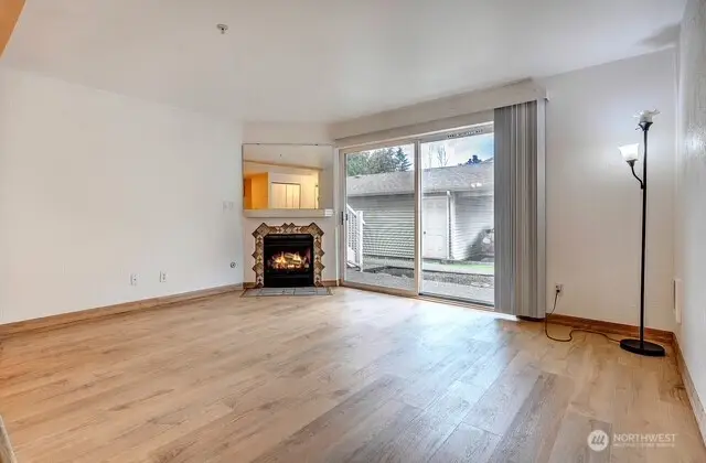 1001 W Casino Road #A103, Everett, WA 98204 - #3