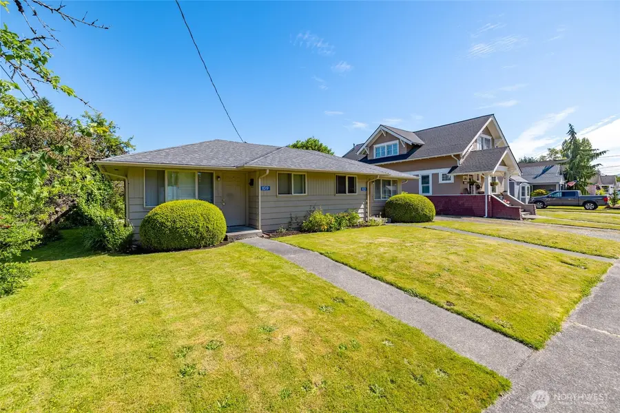 1019 Washington Avenue, Burlington, WA 98233 - #2