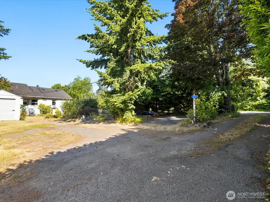 2715 50th Avenue Sw, Seattle, WA 98116 - #2