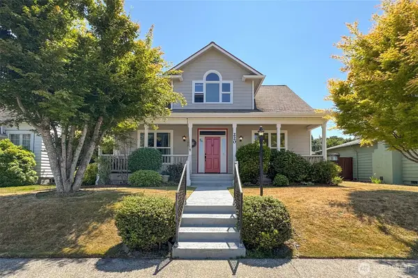 220 W 13th Street, Port Angeles, WA 98362