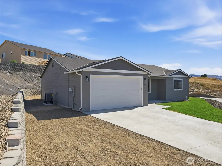 1975 N May Court, East Wenatchee, WA 98802 - #2