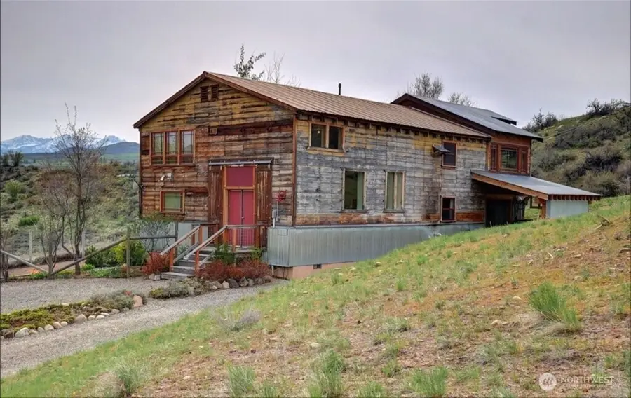 625 Twisp Winthrop Eastside Road, Winthrop, WA 98862 - #2