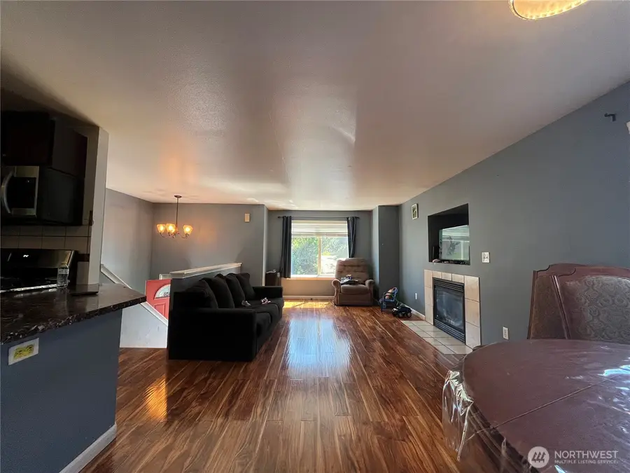 10453 1st Avenue Sw, Seattle, WA 98146 - #2