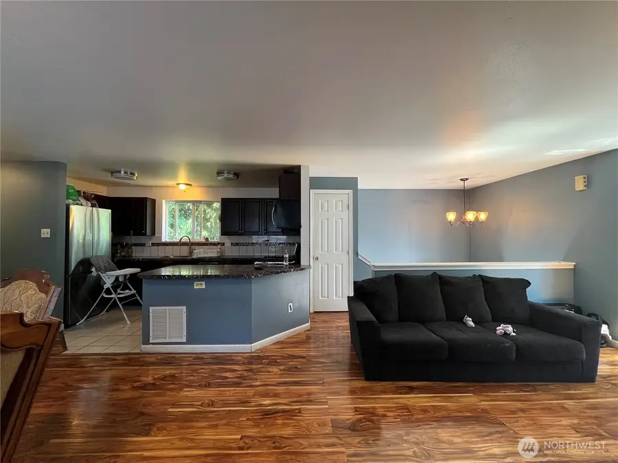 10453 1st Avenue Sw, Seattle, WA 98146 - #3