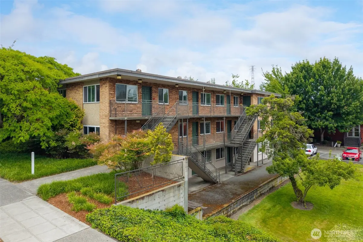34 W Cremona Street, Seattle, WA 98119 - #1