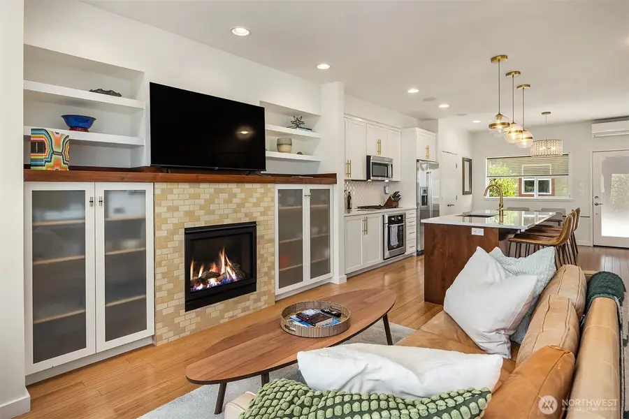209 27th Avenue E #B, Seattle, WA 98112 - #2