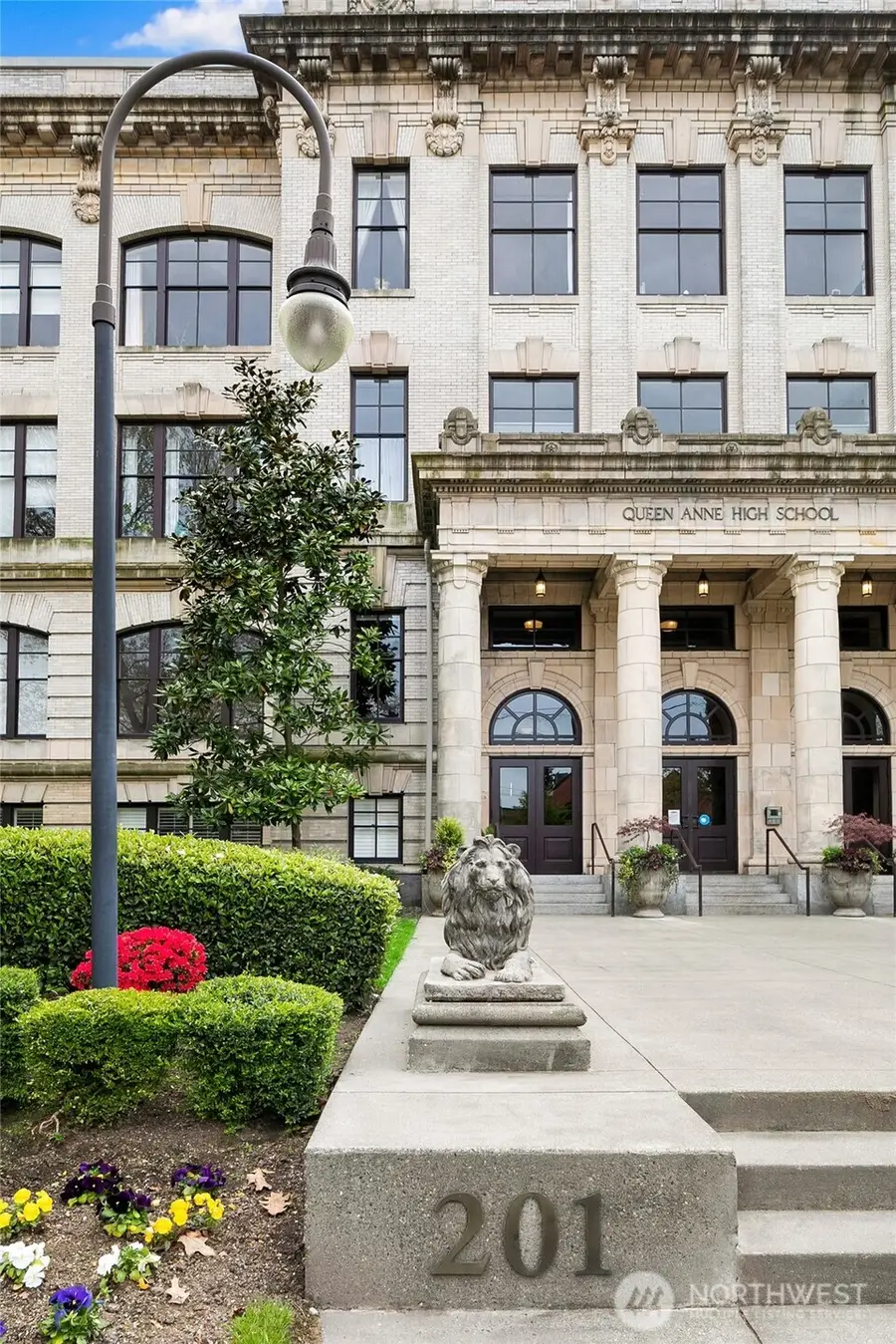 201 Galer Street #301, Seattle, WA 98109 - #2