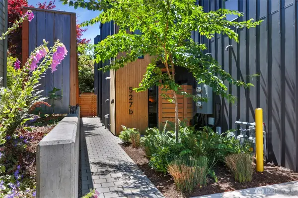 527 NE 89th Street, Seattle, WA 98115