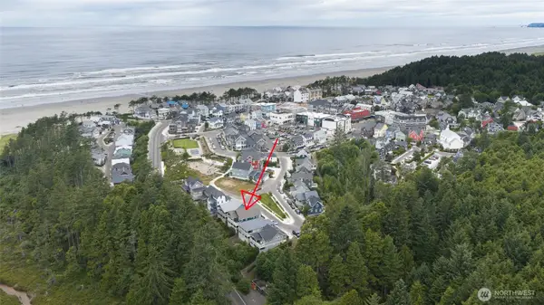 56 Hidden Cove Loop, Pacific Beach, WA 98571