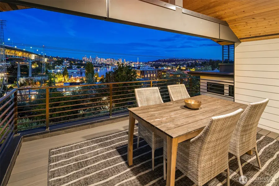 454 NE 40th Street, Seattle, WA 98105 - #3